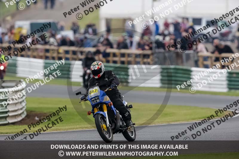 Vintage motorcycle club;eventdigitalimages;mallory park;mallory park trackday photographs;no limits trackdays;peter wileman photography;trackday digital images;trackday photos;vmcc festival 1000 bikes photographs